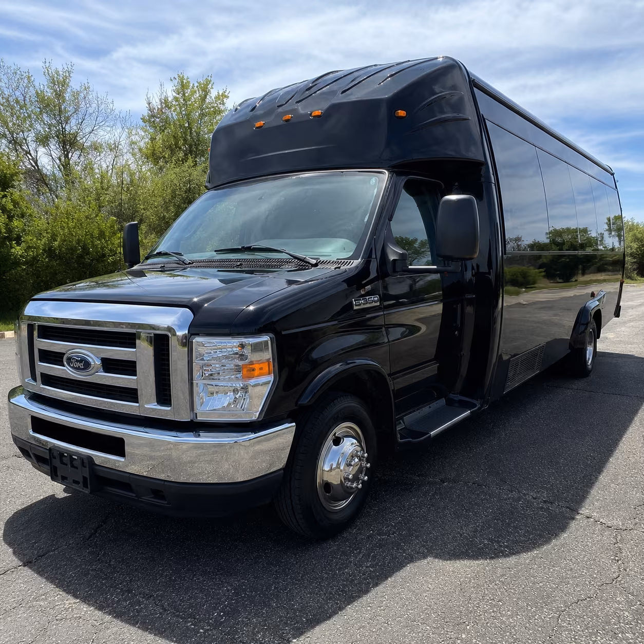 accessible and senior friendly church buses for minneapolis congregations