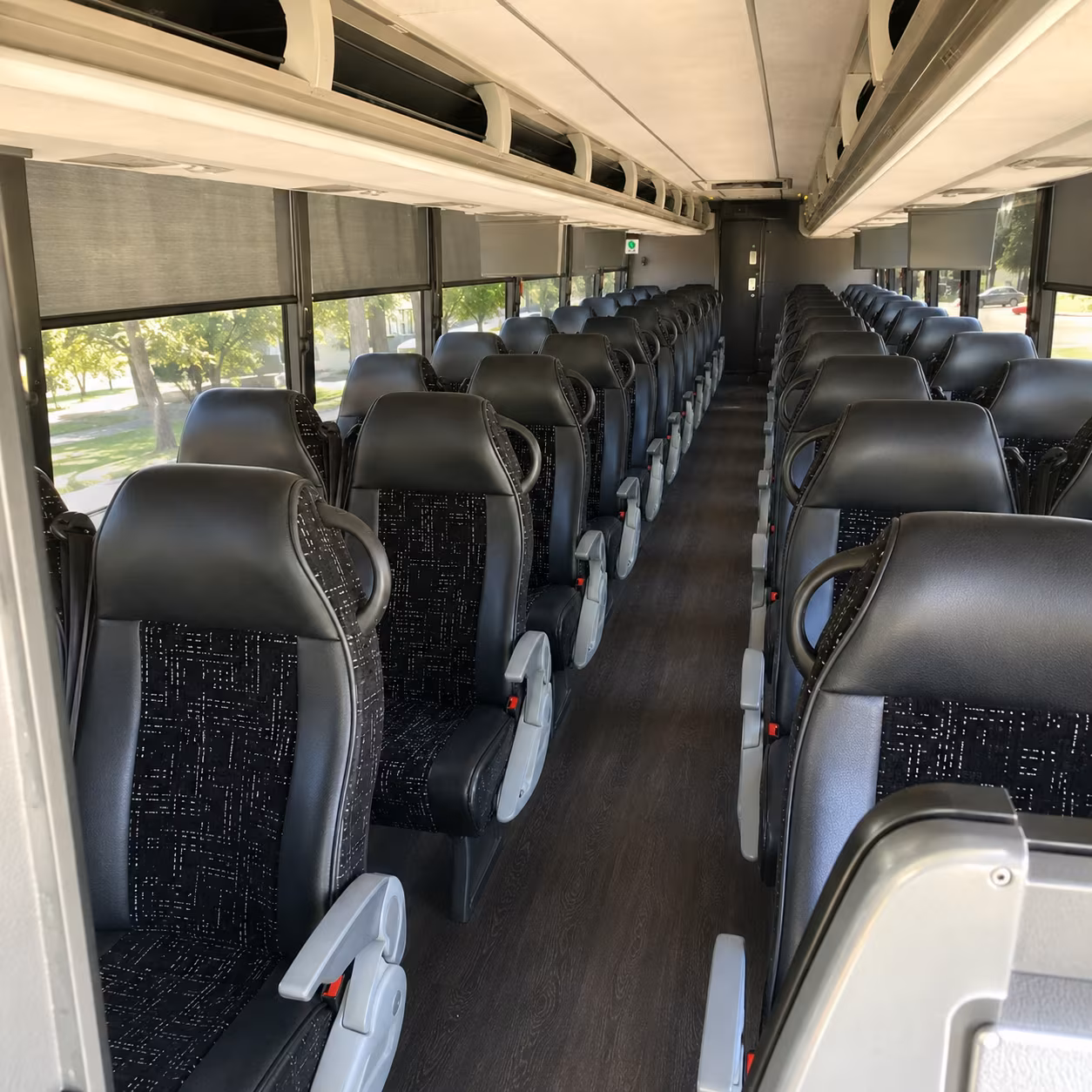charter buses for minneapolis high school and college campus tours