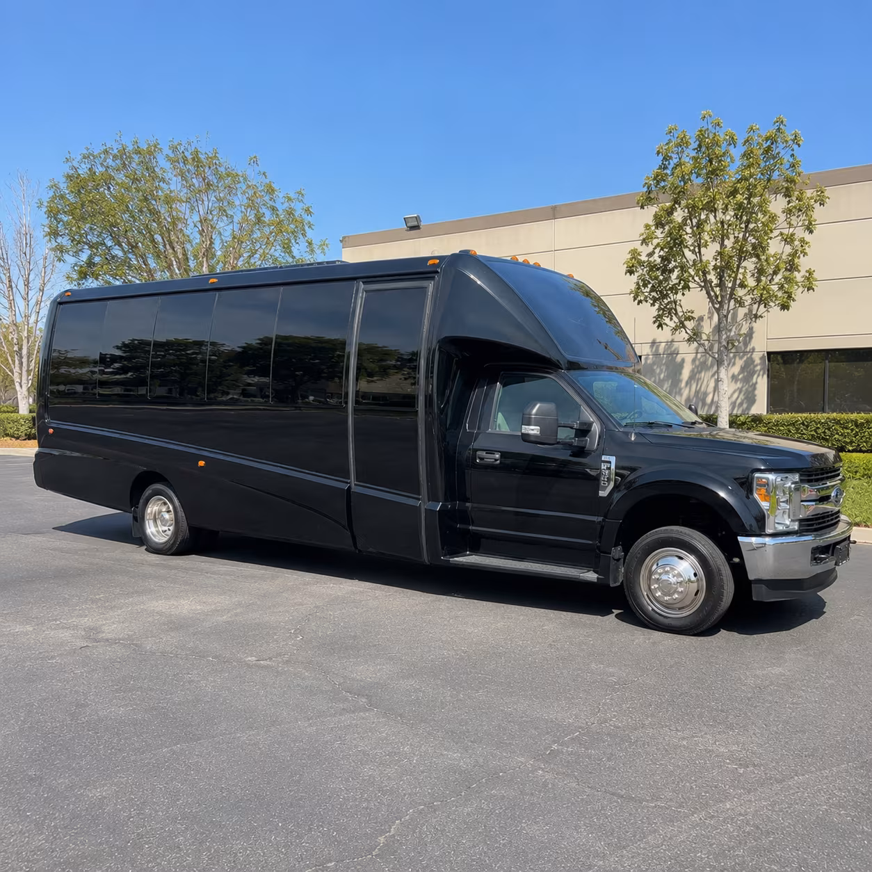 convention bus rentals for the minneapolis convention center and nearby venues