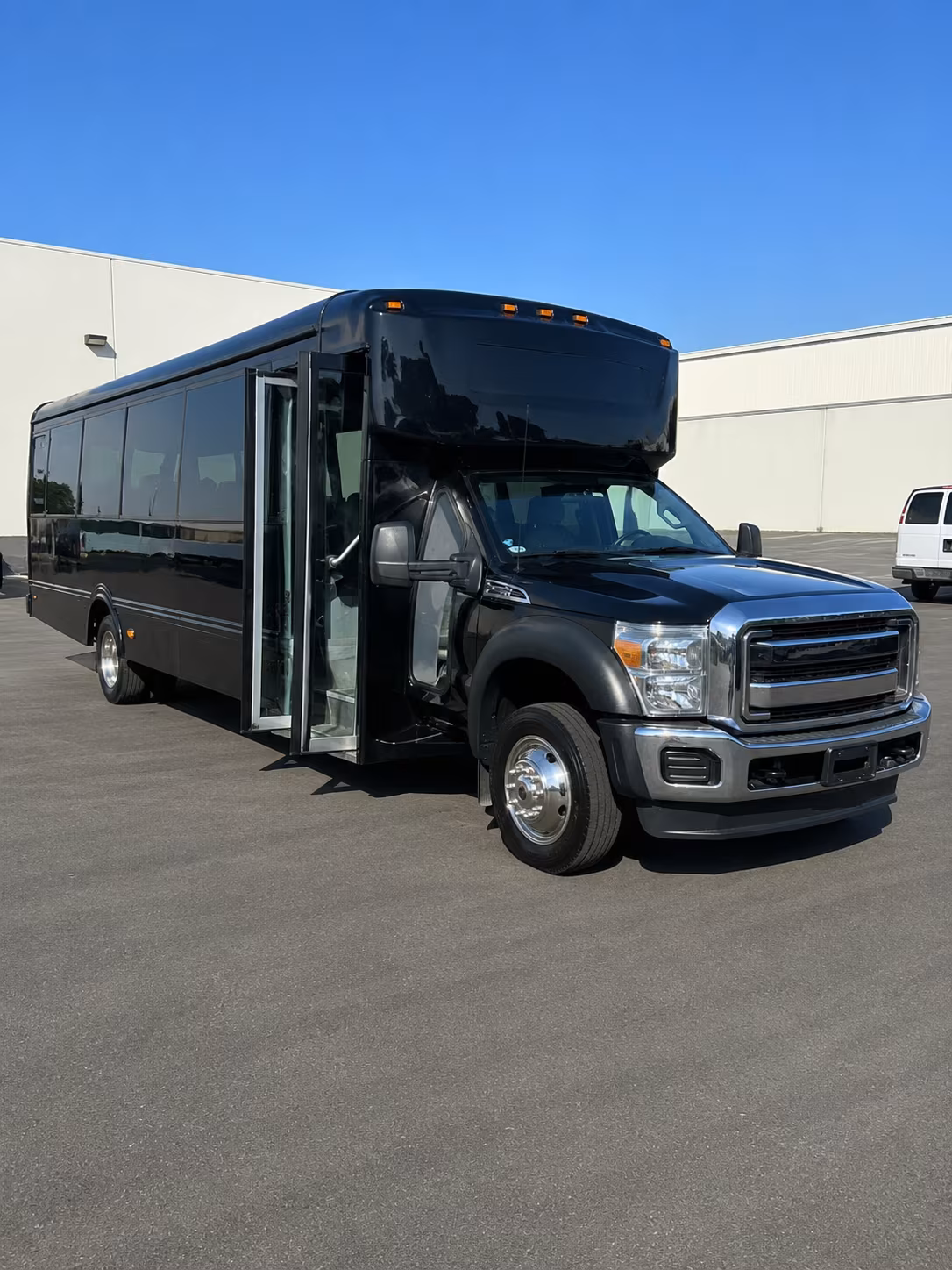 minneapolis new years eve party bus rental