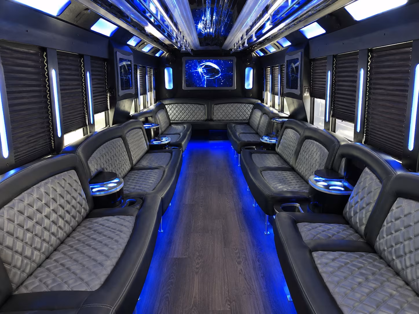 minneapolis party buses for bachelorette bar crawls through the north loop