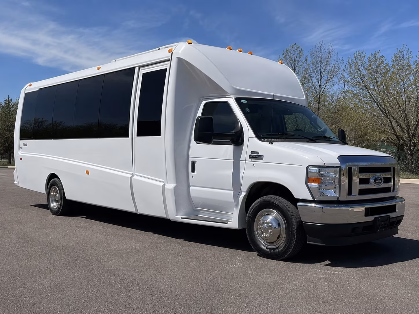 party bus rentals in minneapolis for the perfect prom night