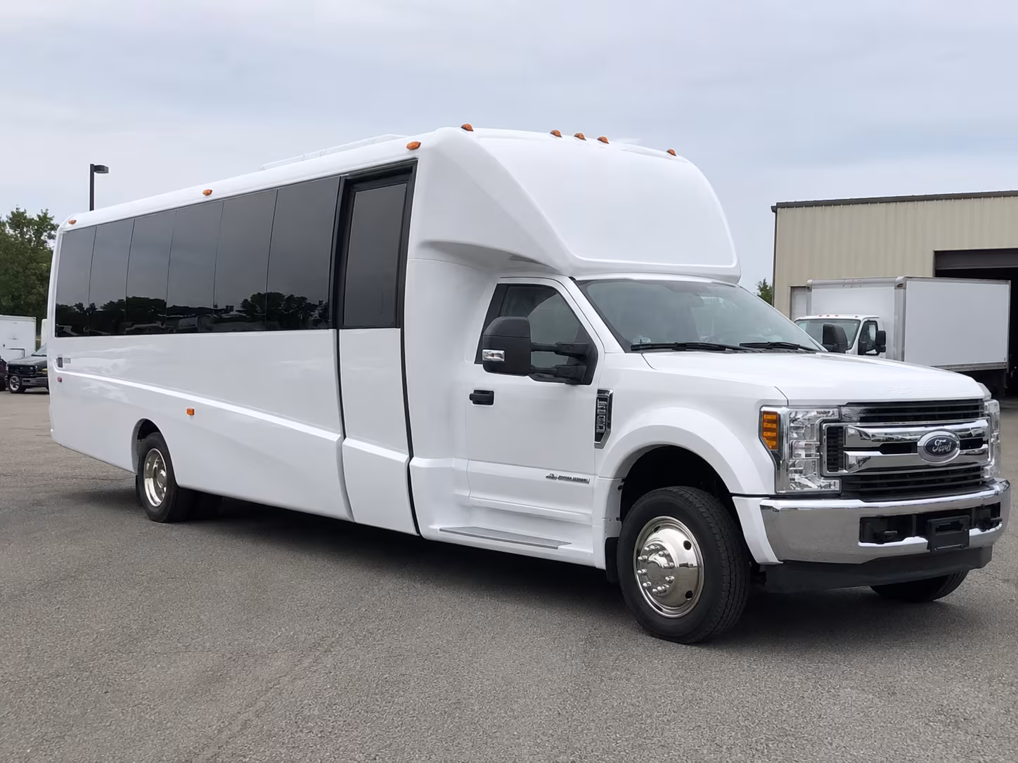 weekly worship shuttle buses for minneapolis congregations